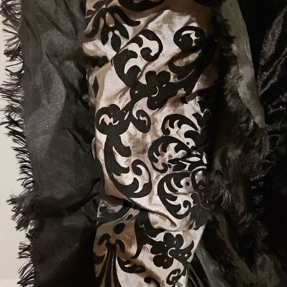 Vintage Reversible Statement Scarf Black Velvet/Gray and Black Pattern - Picture 6 of 9